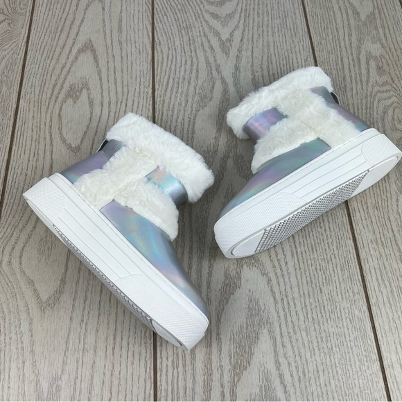 Steve Madden Girls Bunny Little Kid/Big Kid Boots Iridescent Silver $70 - Picture 5 of 9
